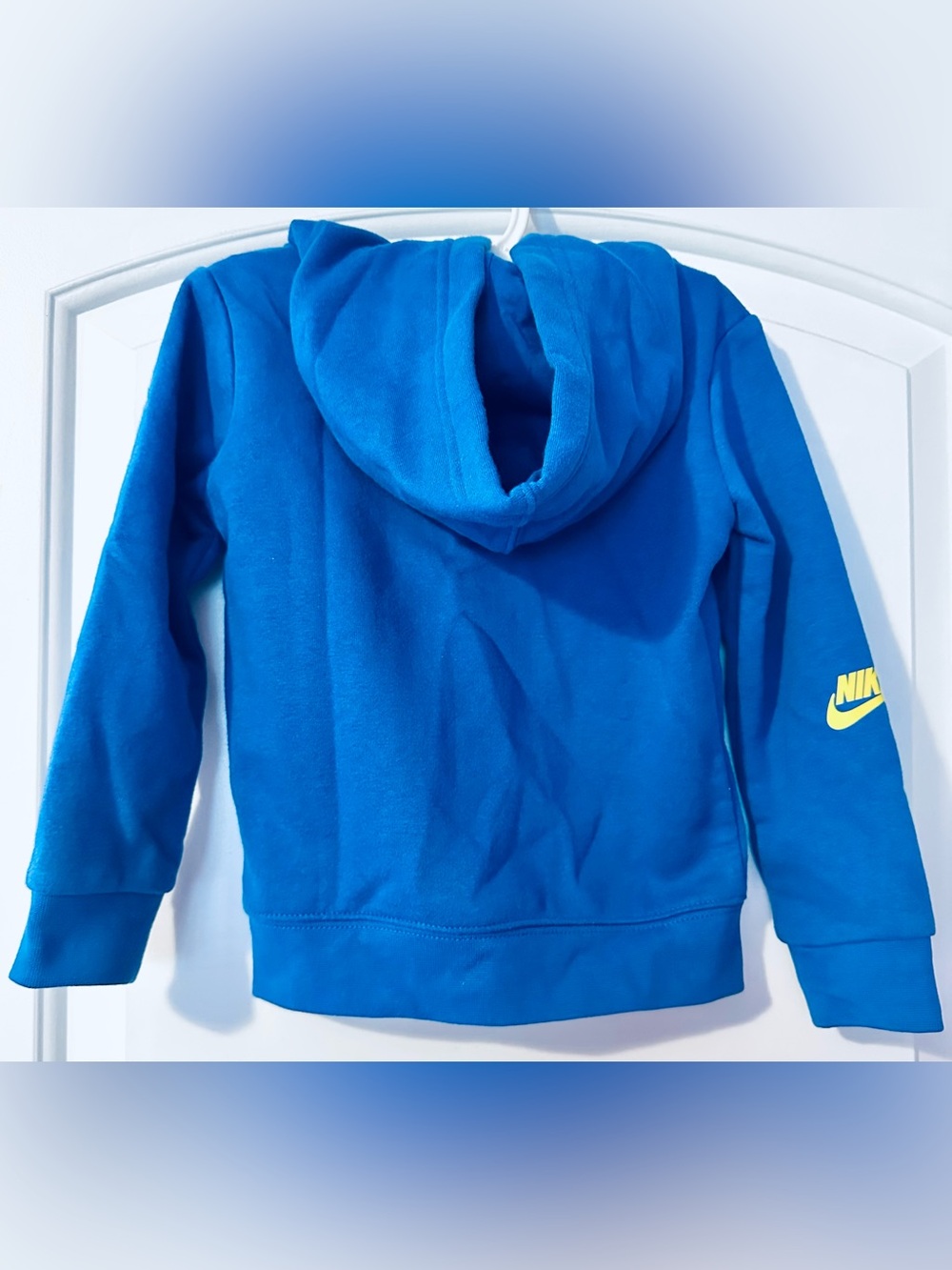 BNWT Nike Kids' Blue 2-Piece Set with Red and Yellow Logo - Sportswear - Picture 2 of 5